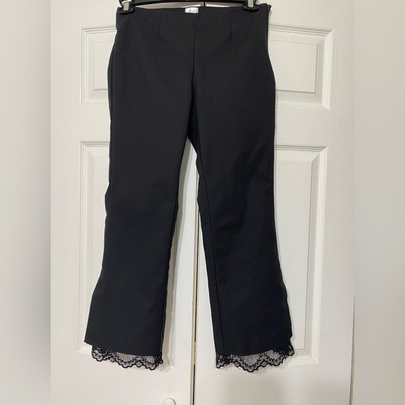 ecru Pants - - Ecru Black Pants with Lace Hem size 6
